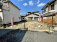GNスタイル ～建築条件なし売土地！お好きなハウスメーカーで建築可能です♪～
現況更地、東向きの整形地です！