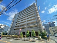 GNスタイル ～６階部分３ＬＤＫ、南向きバルコニーのお部屋です♪～
令和８年２月リフォーム完成予定
アリオ八尾まで徒歩４分、その他周辺商業施設が充実しており生活に便利な立地◎