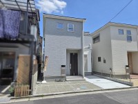 GNスタイル ★１号棟２ＳＬＤＫ
★ご家族を近くに感じられる対面キッチン
★全居室収納スペース付きでお部屋をスッキリとお使いいただけます♪