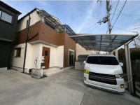 GNスタイル ★令和元年建築の築浅戸建て４ＬＤＫ！
★カーポート付き駐車場１台分あり♪