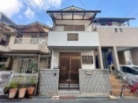 GNスタイル ★木造２階建て２ＬＤＫ
★室内リフォーム済み♪
★周辺商業施設が充実しており生活に便利な立地です◎