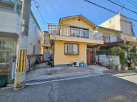 GNスタイル 〇土地約３２坪　前道東側４．５ｍにつき駐車も楽々です
〇建物もリフォーム履歴があり利用可能です
〇間口も８．５ｍあり、様々なプランの建築が可能です