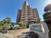 GNスタイル ★４階部分２ＳＬＤＫ！
★南向きバルコニーのため日当たり良好です♪