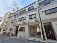 GNスタイル ★鉄骨造３階建て４ＤＫ！
★ビルトインガレージあり♪（車種制限有）
★スーパー・コンビニ・ドラッグストアが徒歩５分圏内に揃っており生活に便利な立地です◎
