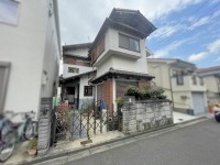 GNスタイル ◆５ＤＫで全居室６帖以上！カースペースもございます♪
◆近鉄南大阪線　道明寺駅まで徒歩10分！
◆閑静な住宅街なので住みやすい♪