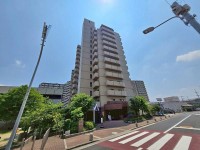 GNスタイル ★高層階１２階部分３ＬＤＫ！南向きバルコニーのため日当たり良好です♪
★周辺商業施設が充実しており生活に便利な立地です◎