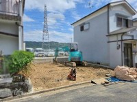 ★木造2階建て2SLDK
★外からの視線が気にならない2階リビング♪
★ビルトインガレージ1台分あり