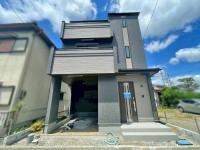 GNスタイル ★令和８年５月完成済み２ＳＬＤＫ！
★イズミヤ八尾店まで約６００ｍのため買い物便利♪