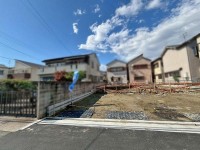 GNスタイル ★１号棟３ＬＤＫ
★約１９．７帖のＬＤＫと全居室６帖以上ありゆったりとした間取りになっています。
★カースペース並列２台可能♪（車種による）