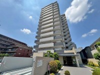 GNスタイル ★６階部分３ＬＤＫ！南向きバルコニーのため日当たり良好です♪
★ペット飼育可能マンション！（規約による制限有）
