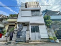 GNスタイル ☆部屋数多めで屋上バルコニーあります
☆近隣施設充実しており便利な住環境です