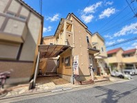 GNスタイル ■令和8年10月リフォーム完了予定♪　■表装カラーセレクト可能♪
■平成１５年建築３ＬＤＫ♪　■カーポート付車庫１台♪
■美園小学校まで安心の徒歩１分♪
