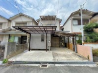 GNスタイル ★木造２階建て３ＬＤＫ！南向きのお家です♪
★土地有効面積約２６．７５坪
★建替え用地としても是非ご検討下さい！