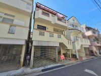 GNスタイル ★部屋数を多く確保した６ＬＤＫの間取り！
★シャッター付きガレージ１台分有
★関西本線「久宝寺」駅まで徒歩７分の立地♪