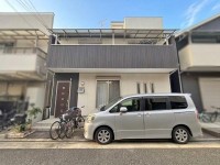 GNスタイル ■平成２０年築、３ＳＬＤＫ
■ルーフバルコニー付き
■屋根裏収納と各部屋収納あり
