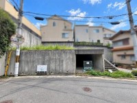 GNスタイル ■建築条件無い為、お好きなハウスメーカーさんで建築可能！
■有効面積約３０坪、前面道路６．８ｍ、更地！
